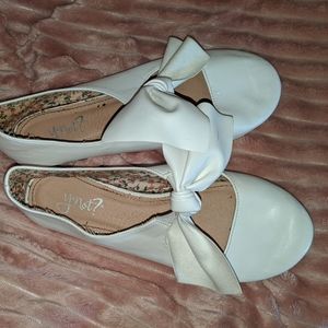 Girl's dress up shoes